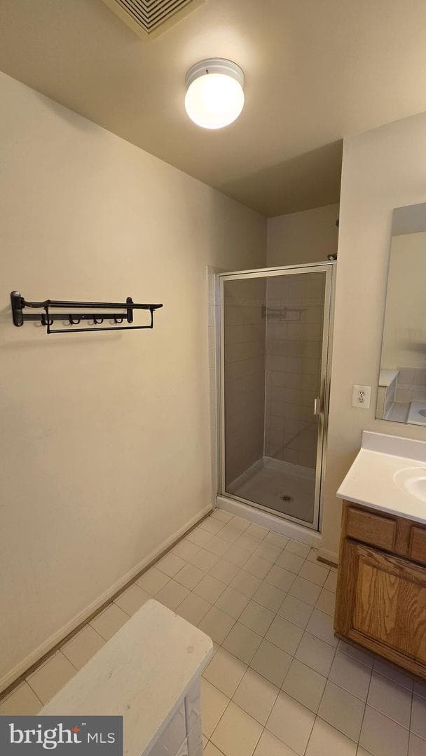 643 Mcleary Square SE photo 24