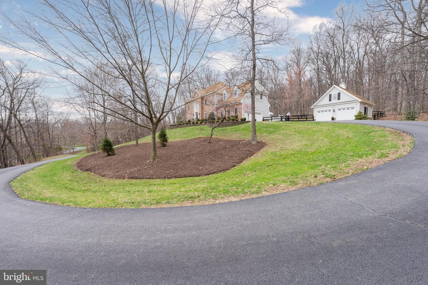 1198 Hawling Place SW photo 10