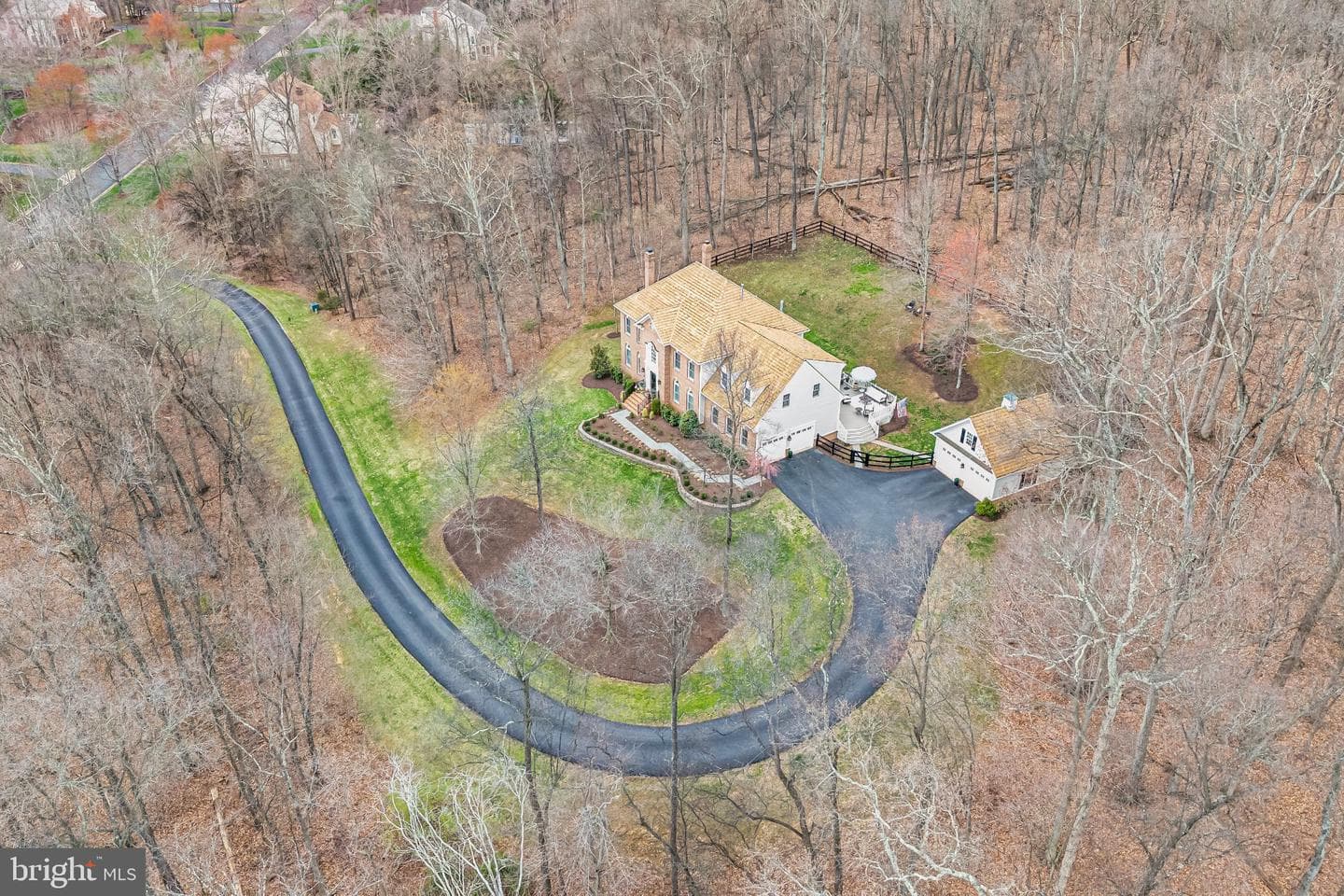 1198 Hawling Place SW photo 3