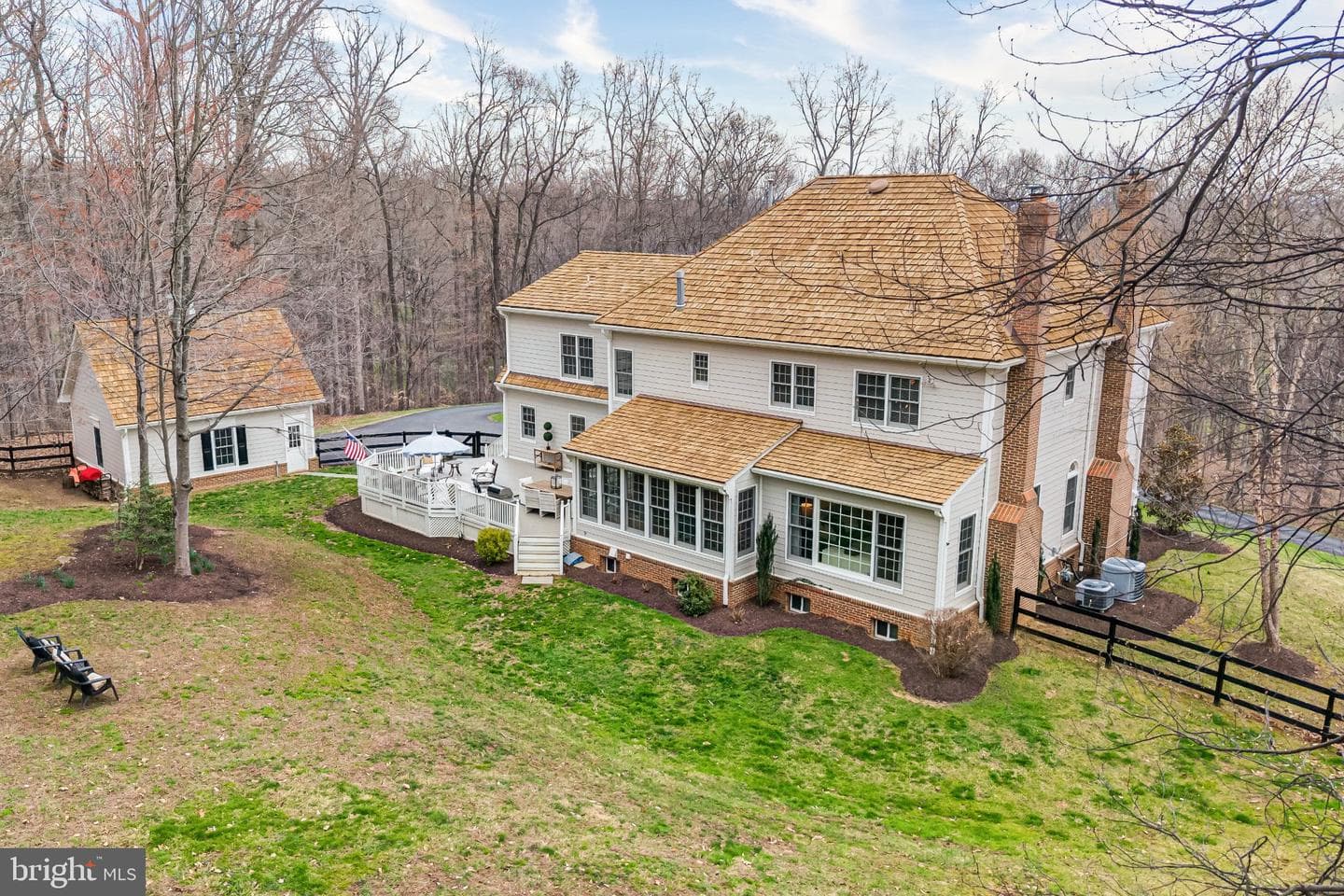 1198 Hawling Place SW photo 7
