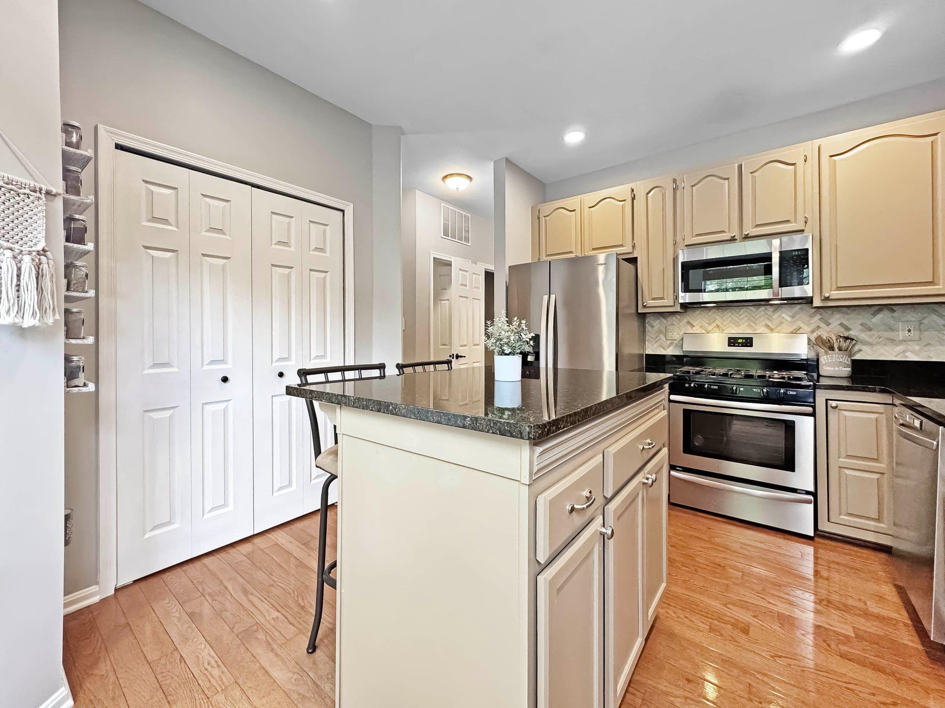 47640 Comer Square photo 11