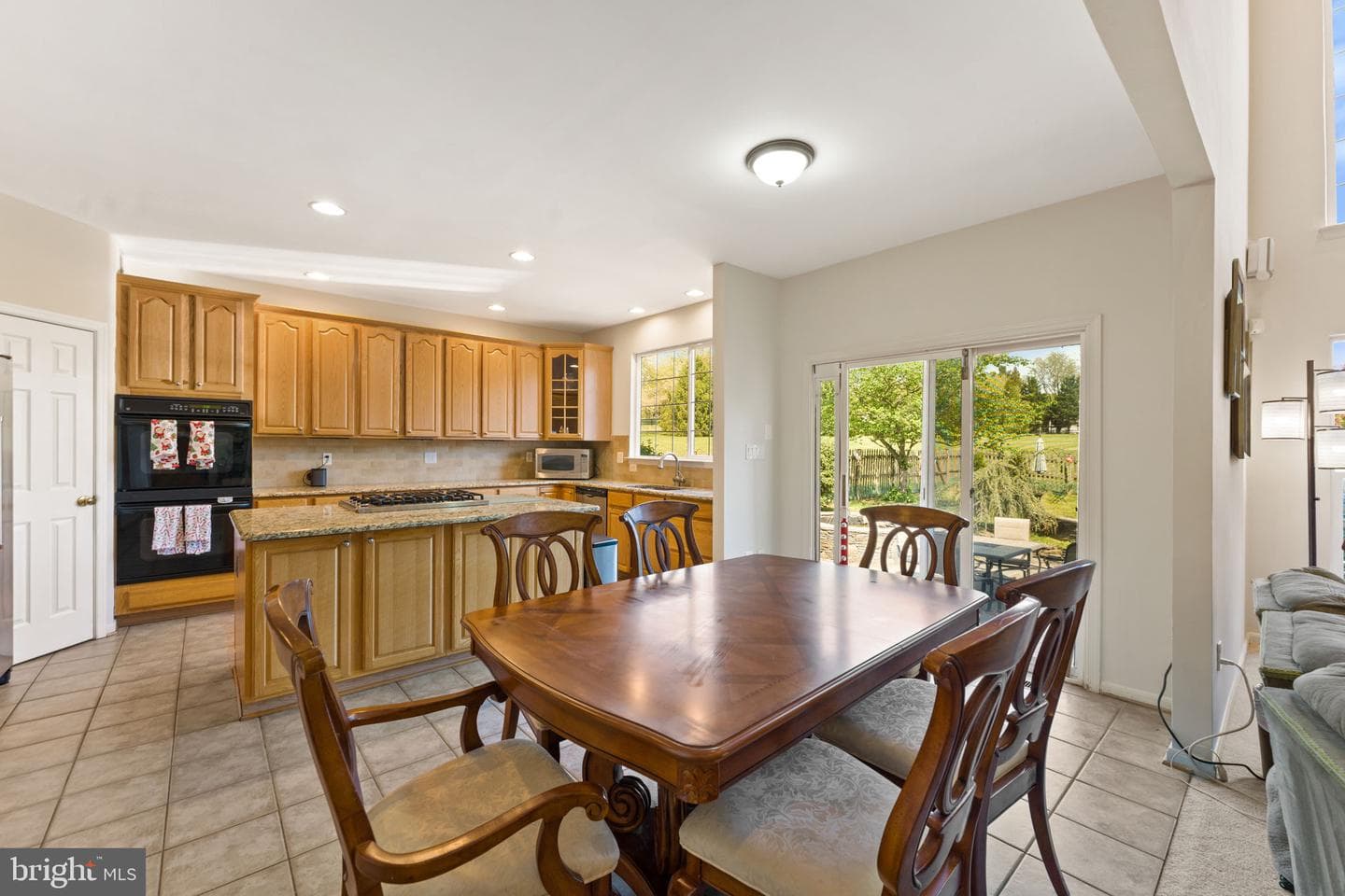800 Valley Springs Drive photo 28