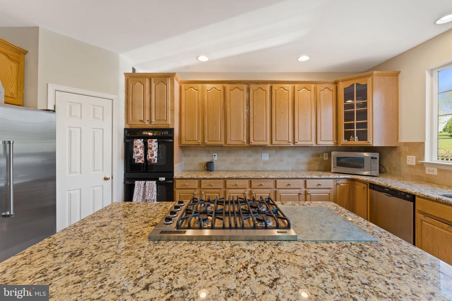 800 Valley Springs Drive photo 35