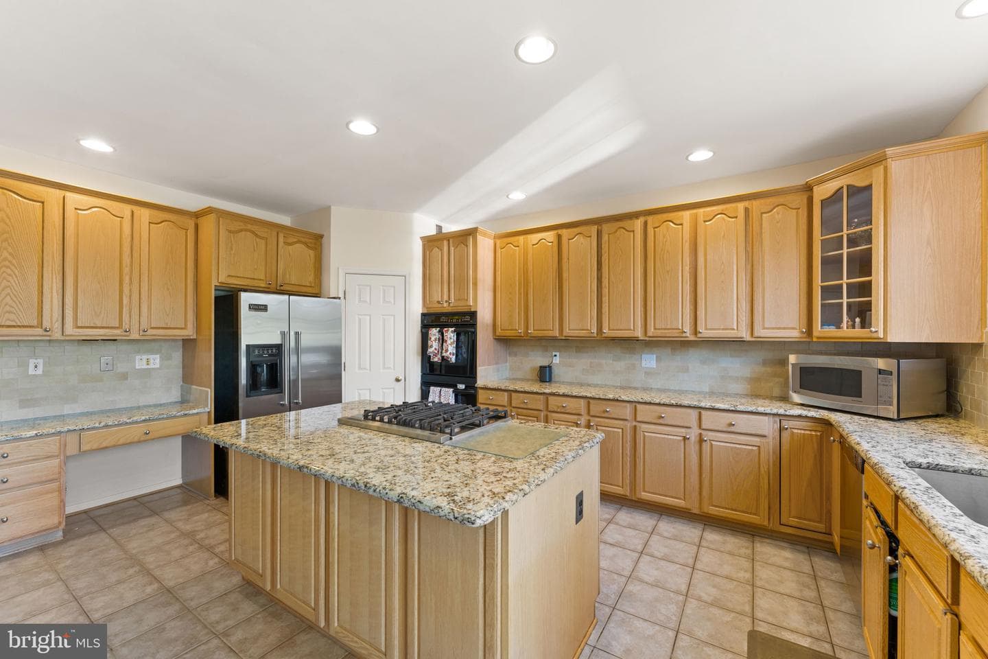 800 Valley Springs Drive photo 36