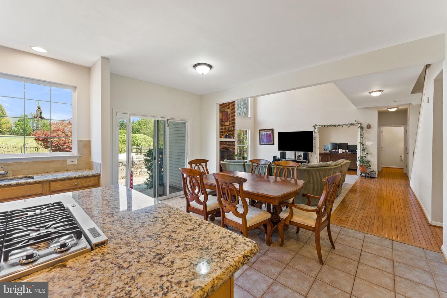 800 Valley Springs Drive photo 39