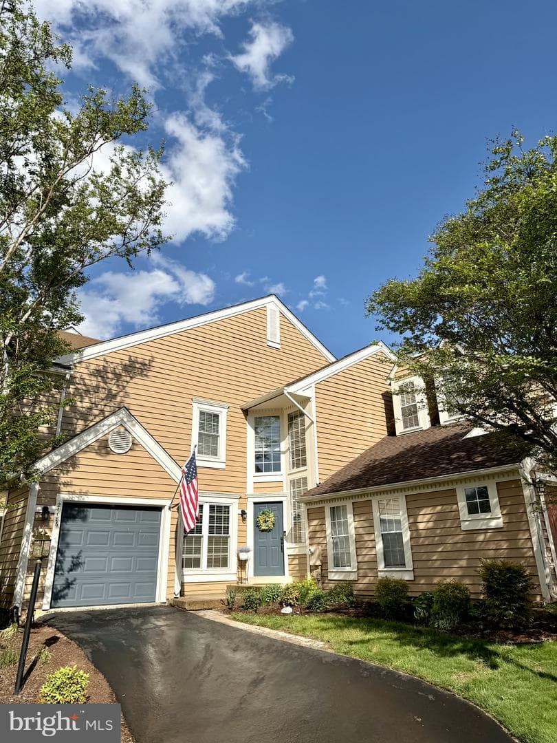 21186 Vineland Square