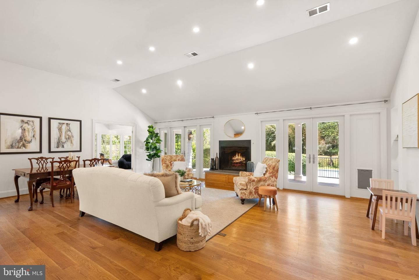 23357 Wildwood Ln photo 10
