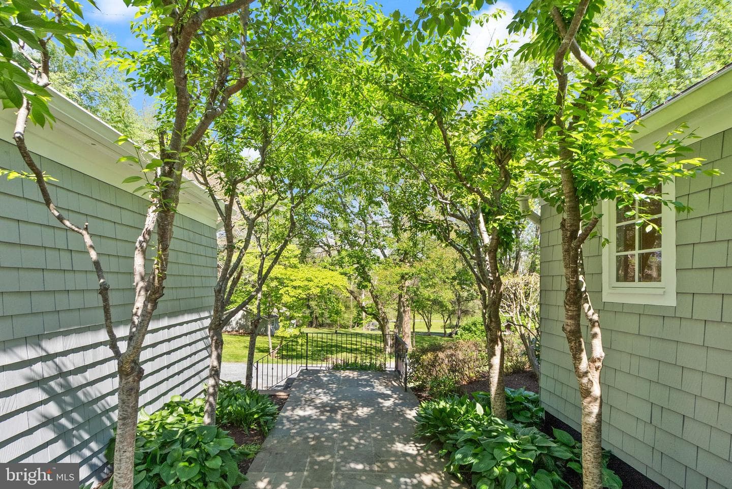 23357 Wildwood Ln photo 5