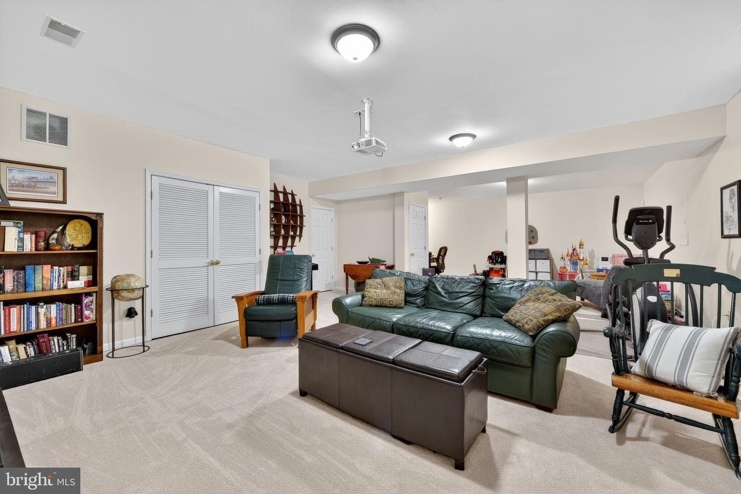 20741 Parkside Circle photo 28