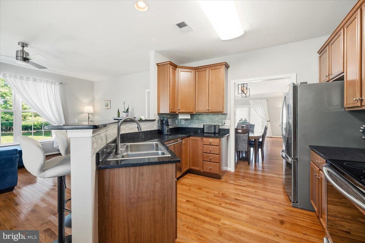 210 Elder Terrace photo 14