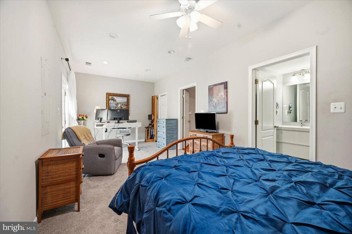 210 Elder Terrace photo 42