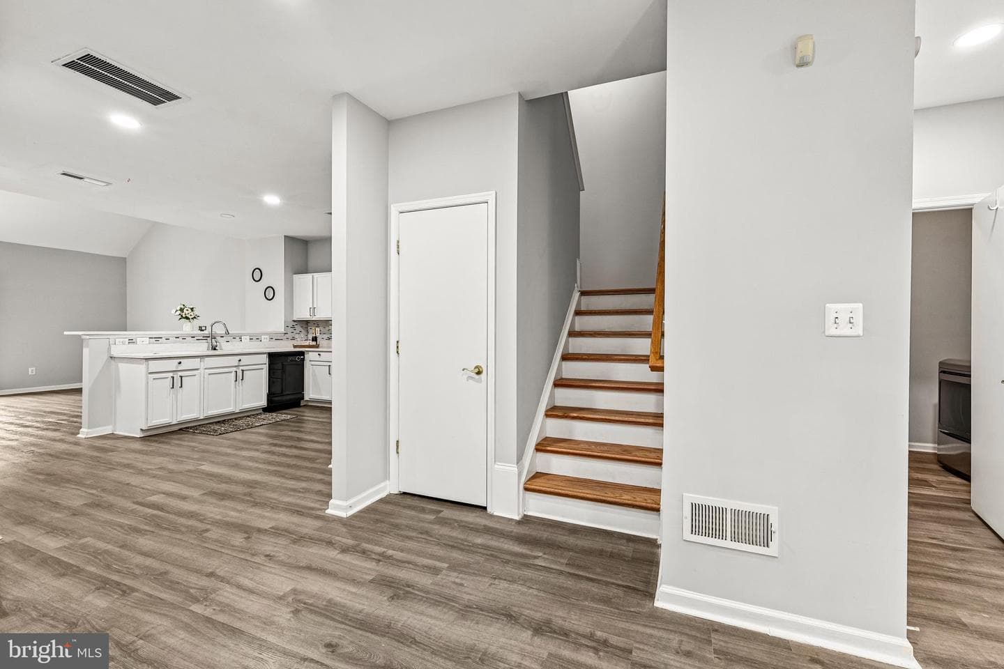 44360 Sunset Maple Drive photo 14