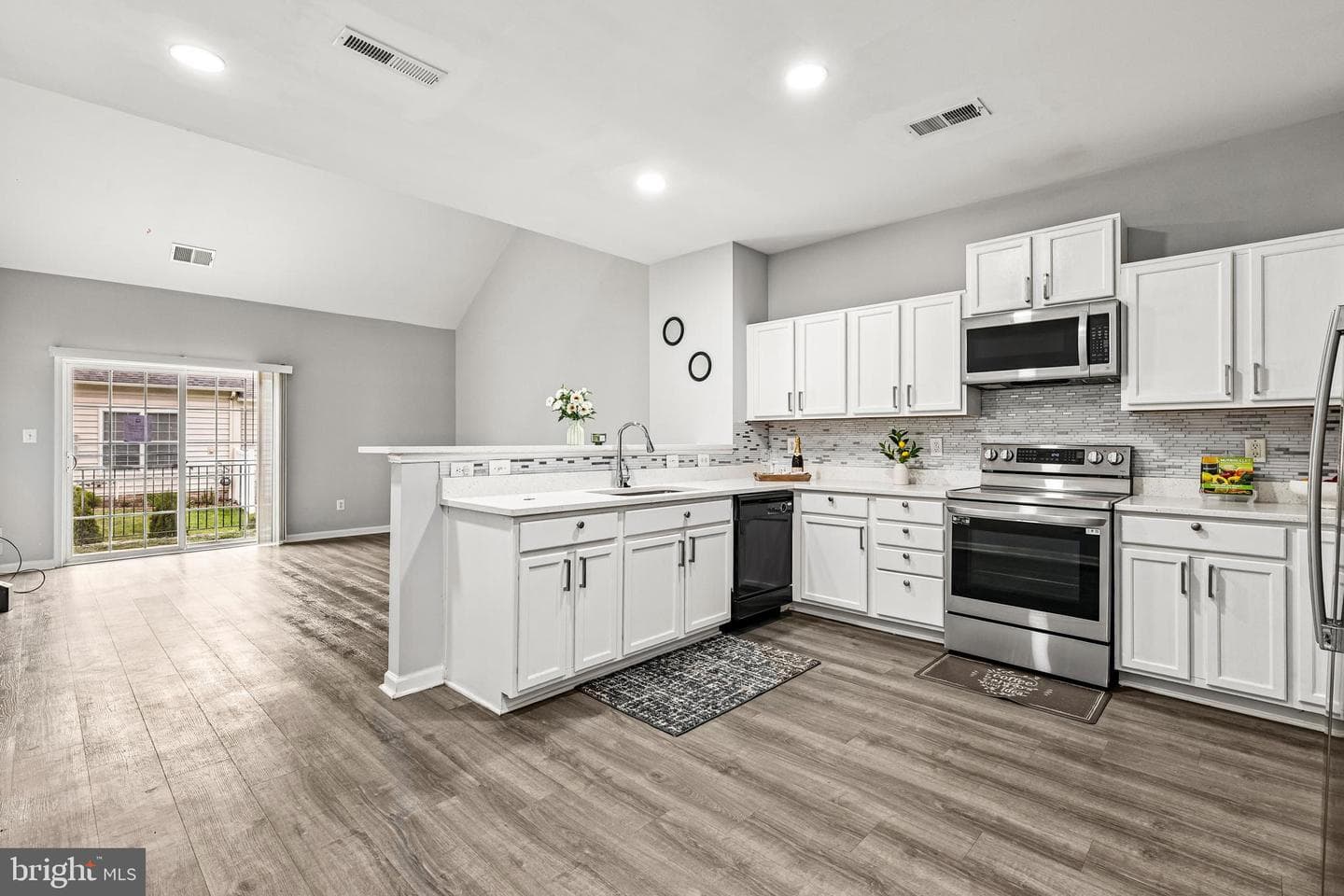 44360 Sunset Maple Drive photo 15