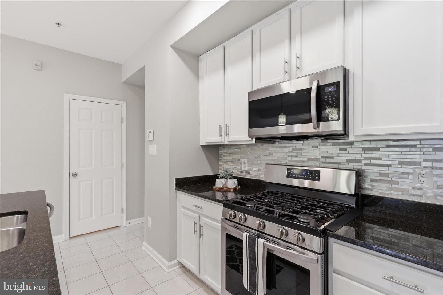 25321 Patriot Terrace photo 9