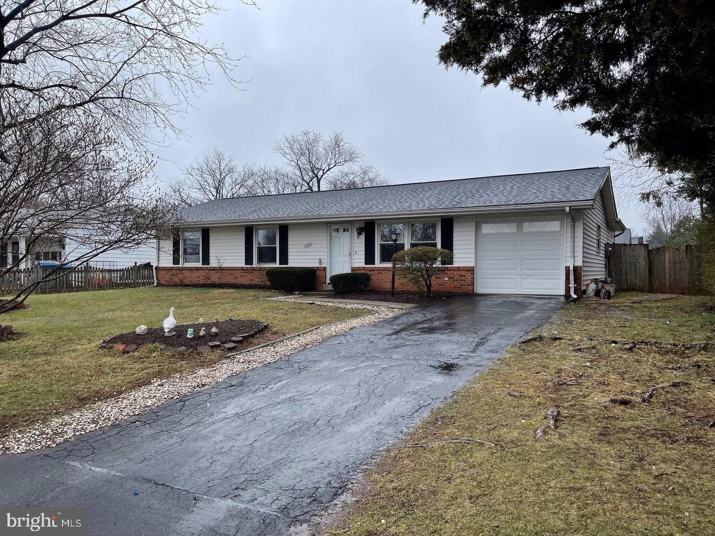 1100 N Sterling Boulevard photo 27