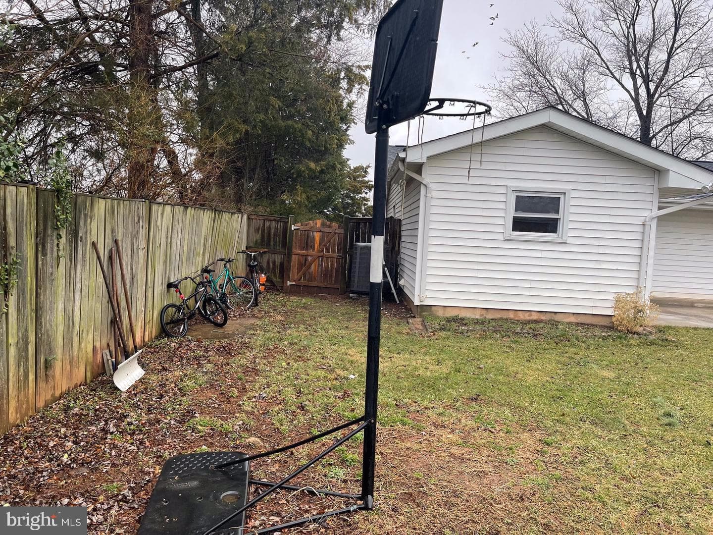 1100 N Sterling Boulevard photo 31