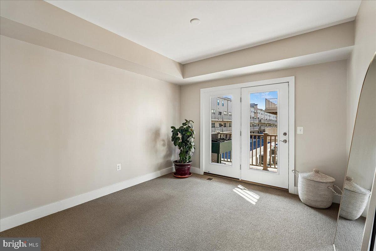 44784 Tiverton Square photo 24