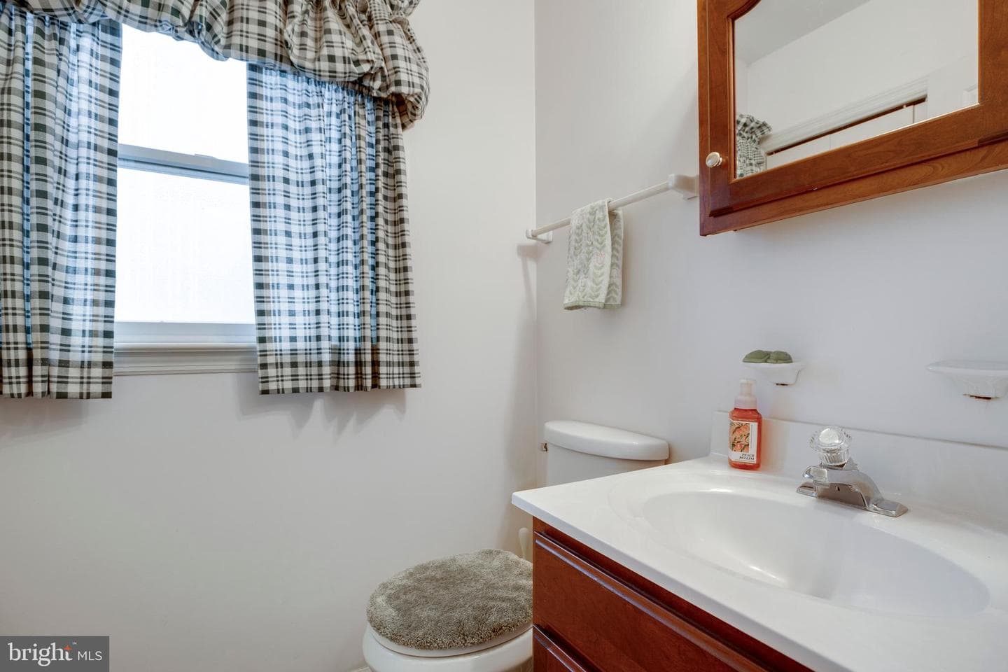 20711 Blueridge Mountain Road photo 28