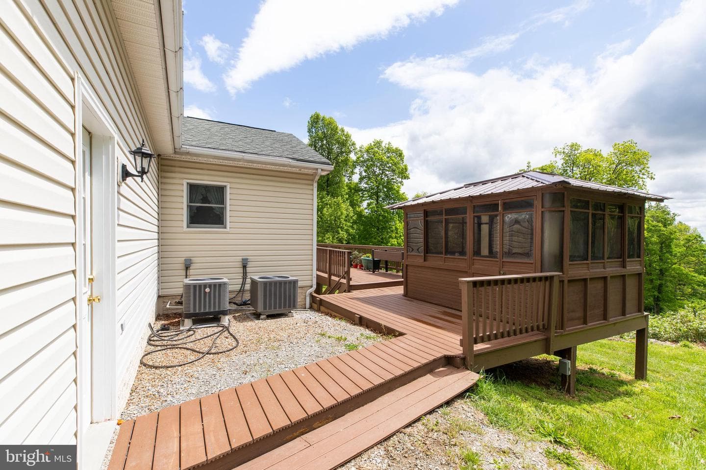 20711 Blueridge Mountain Road photo 58
