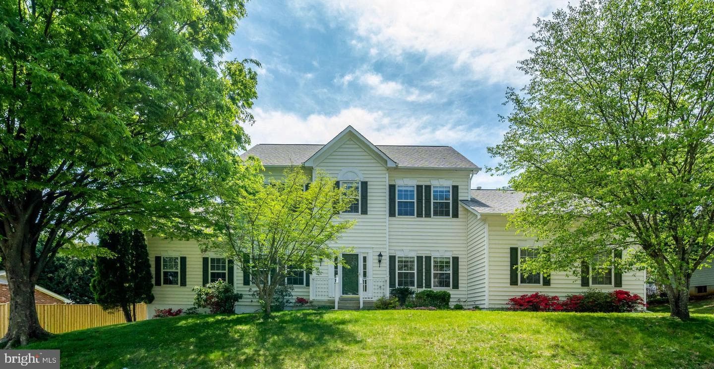 309 Ayrlee Avenue NW