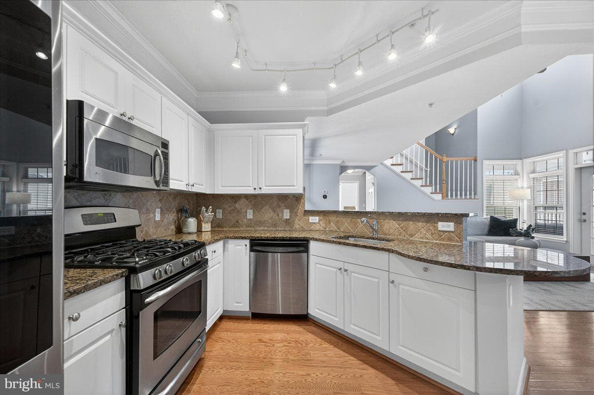 502 Sunset View Terrace SE #303, Leesburg