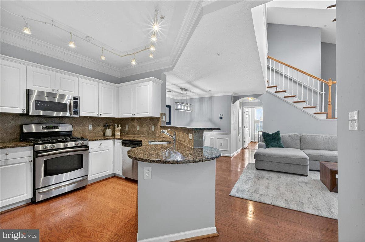 502 Sunset View Terrace SE #303 photo 4