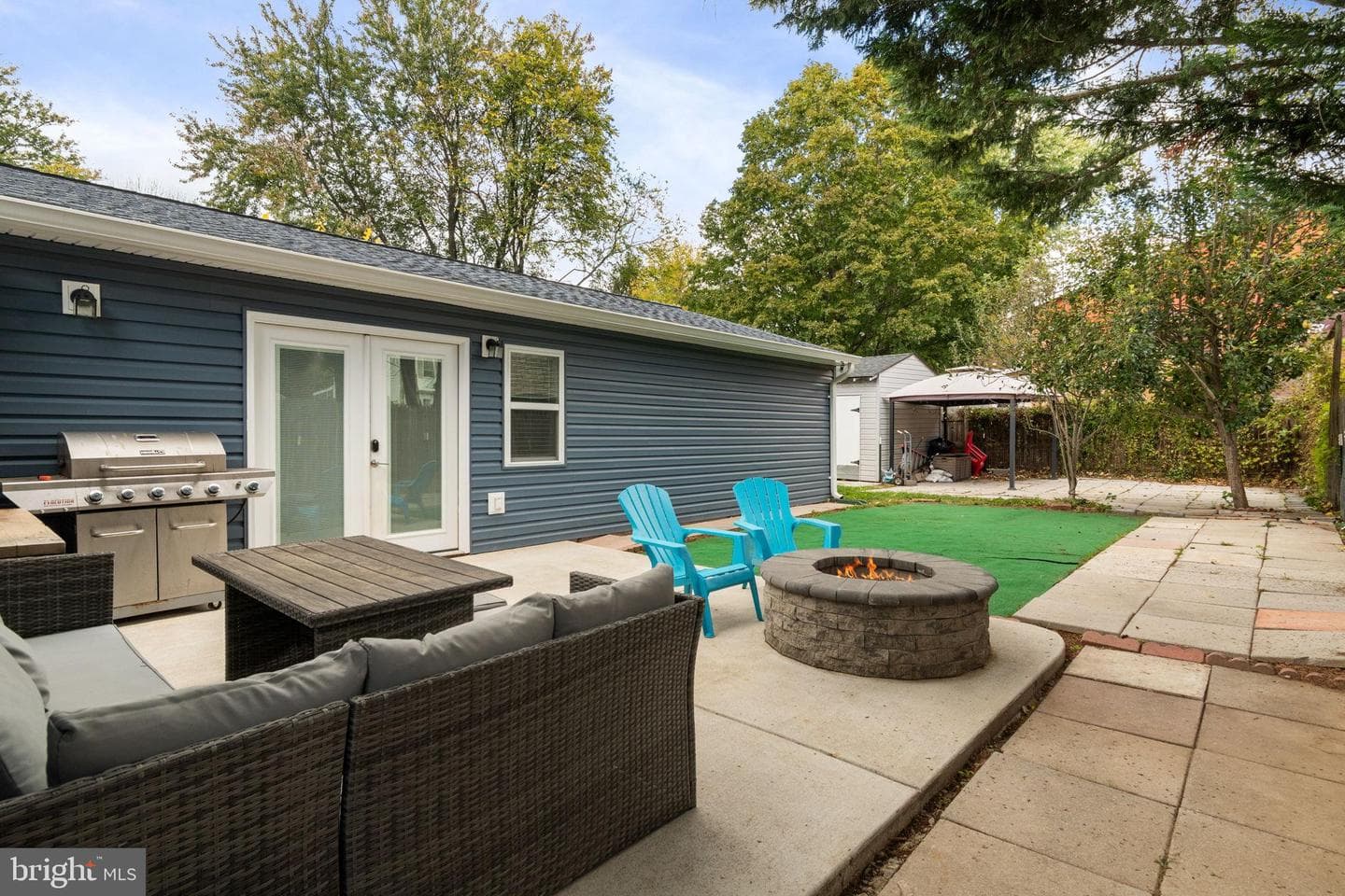 608 NE Blue Ridge Avenue NE photo 29