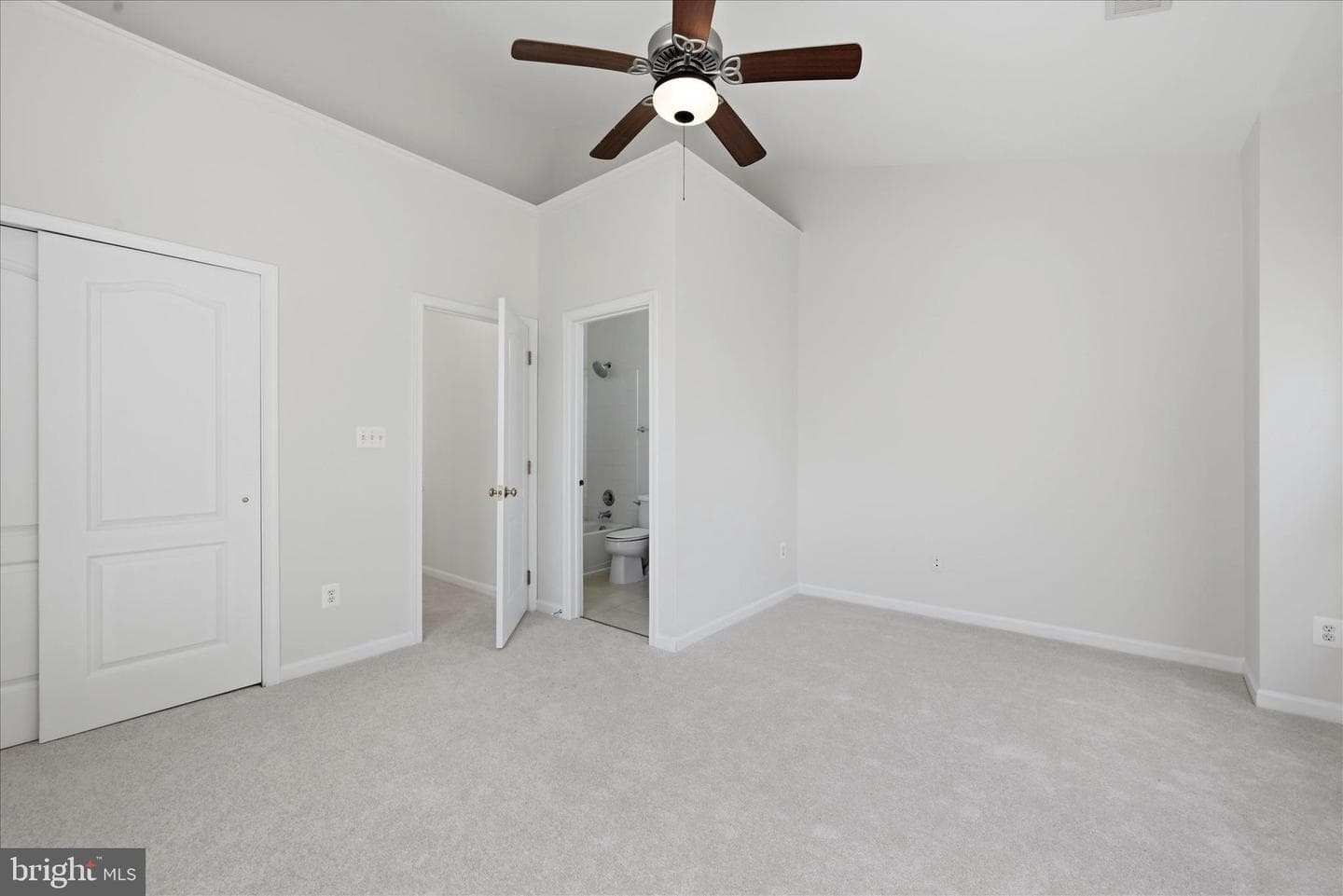 20471 Greymont Terrace photo 25