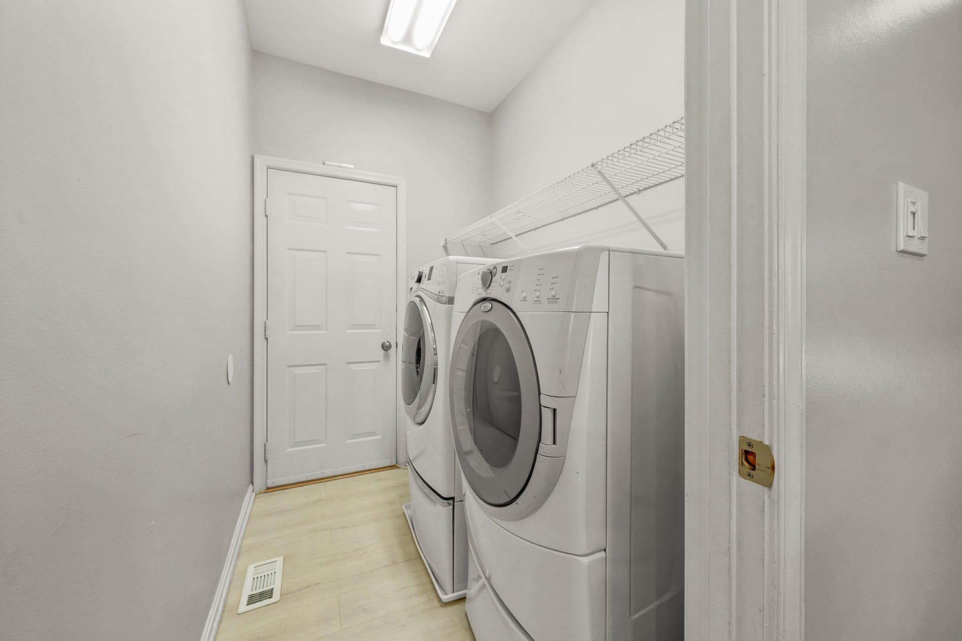 20600 Parkside Circle photo 26