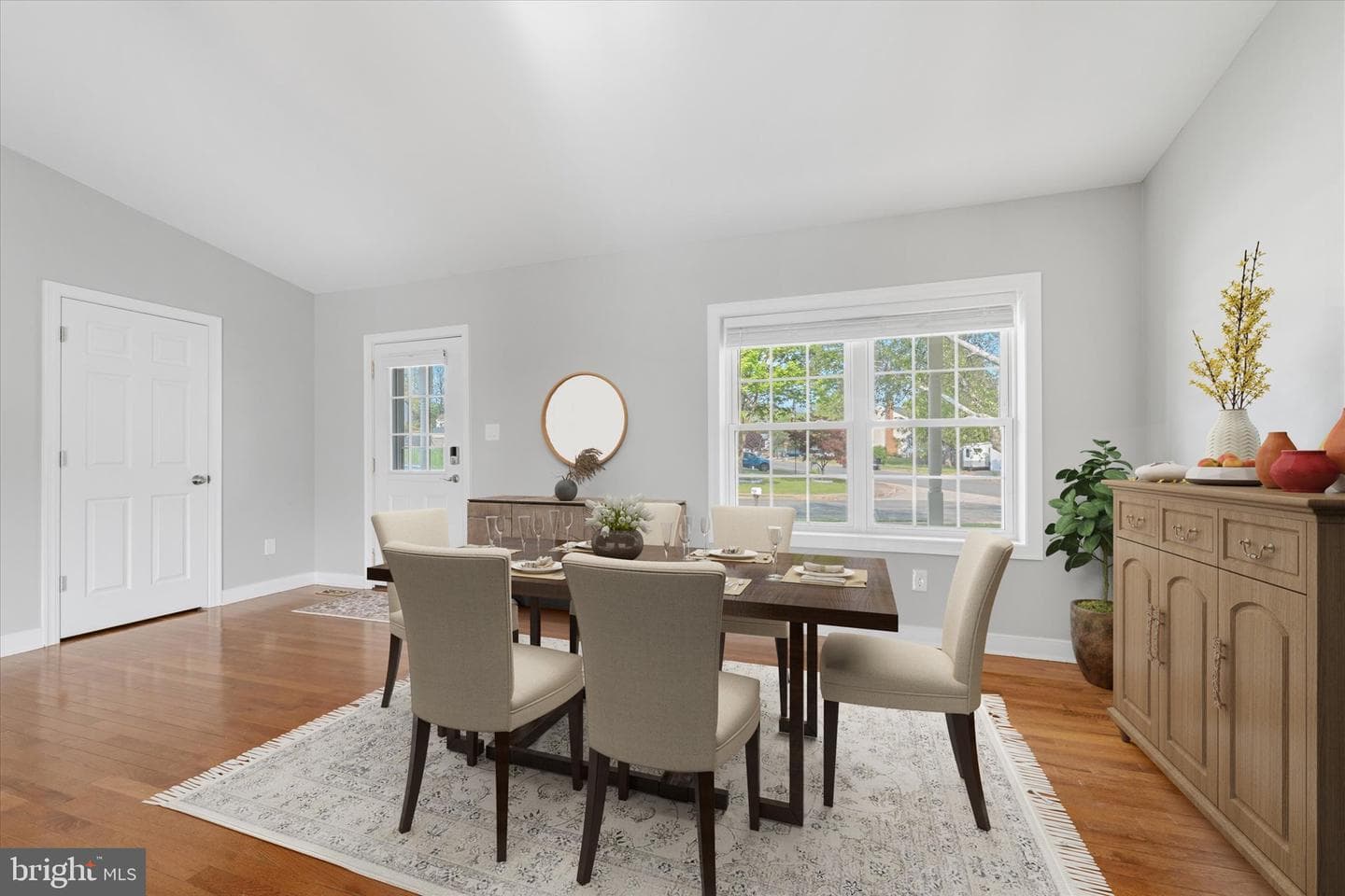 114 Birch Street NE photo 6