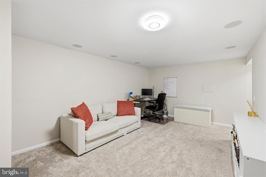 423 Foxridge Drive SW photo 38