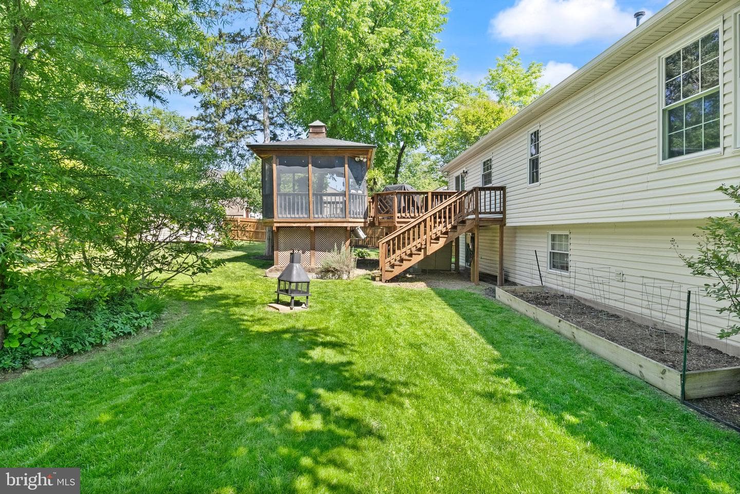 20617 Preakness Court photo 32