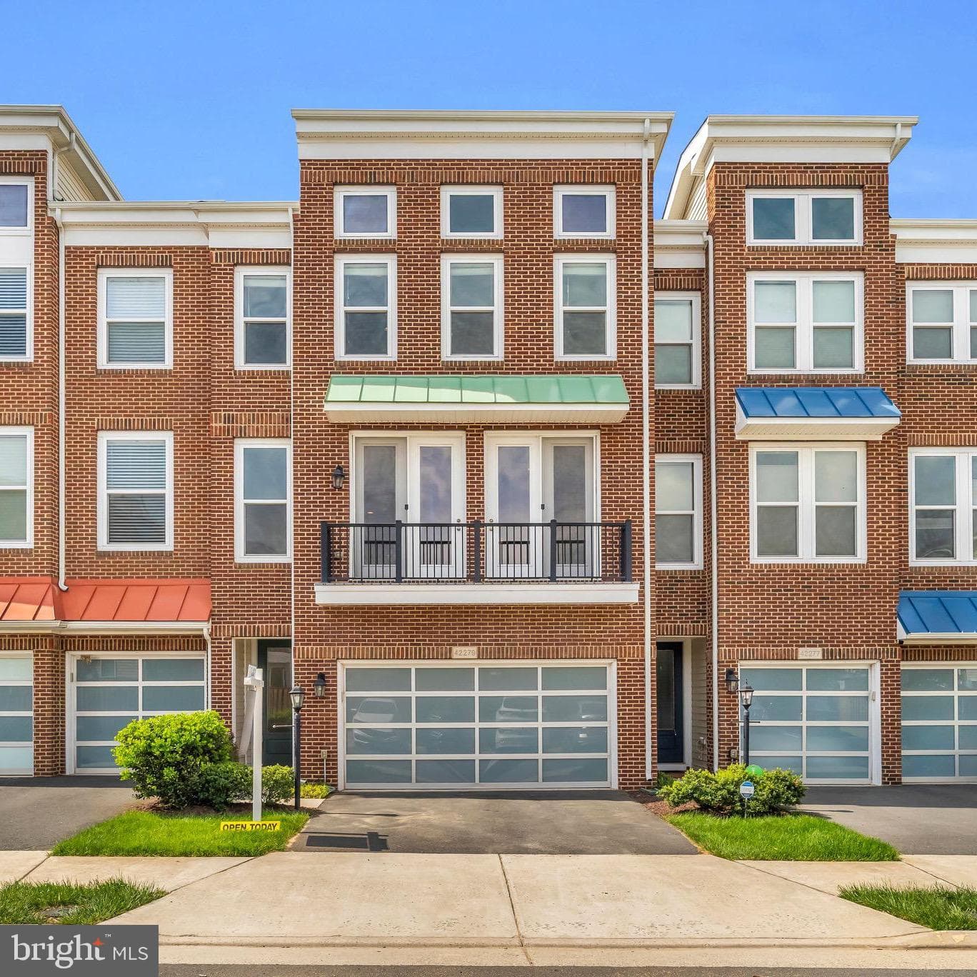 42279 Fox Tracks Terrace, Brambleton