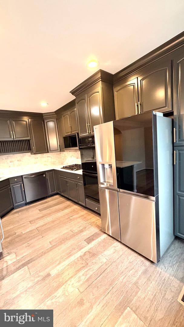 26121 Nimbleton Square photo 18