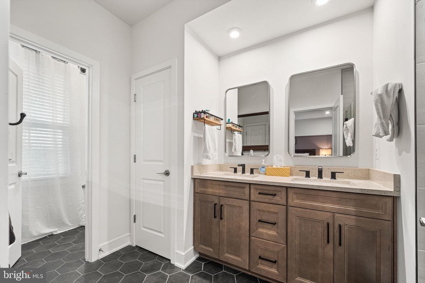 42161 Shining Star Square photo 32
