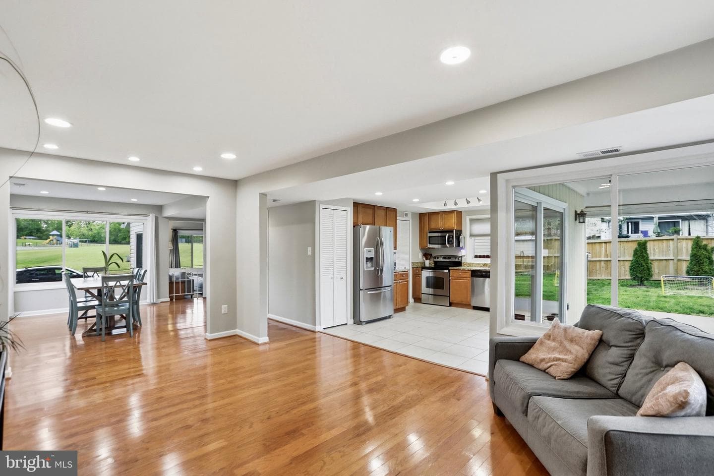 730 Sugarland Run Drive photo 15