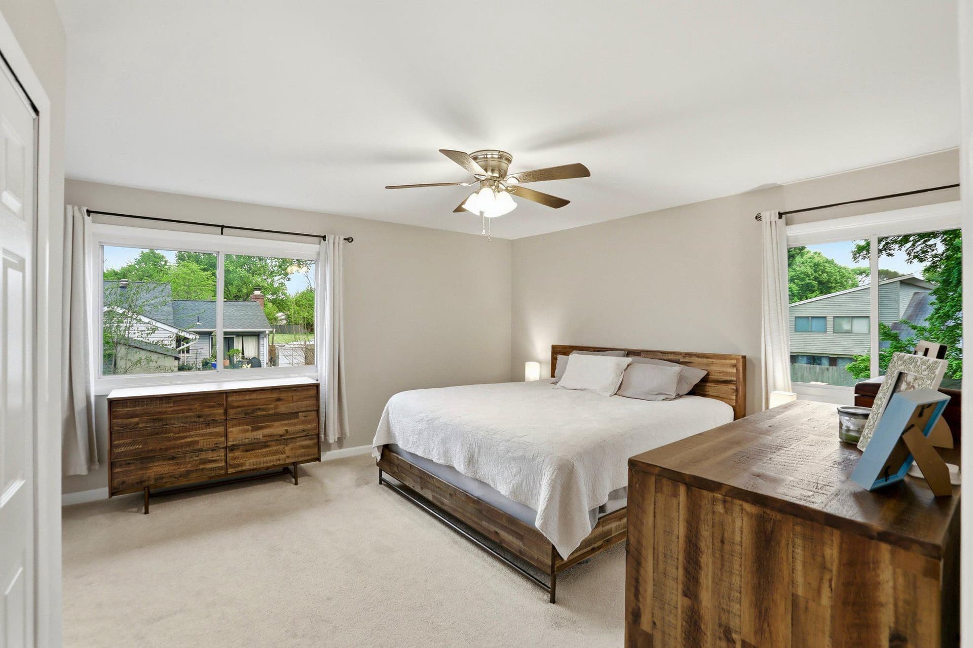 730 Sugarland Run Drive photo 17