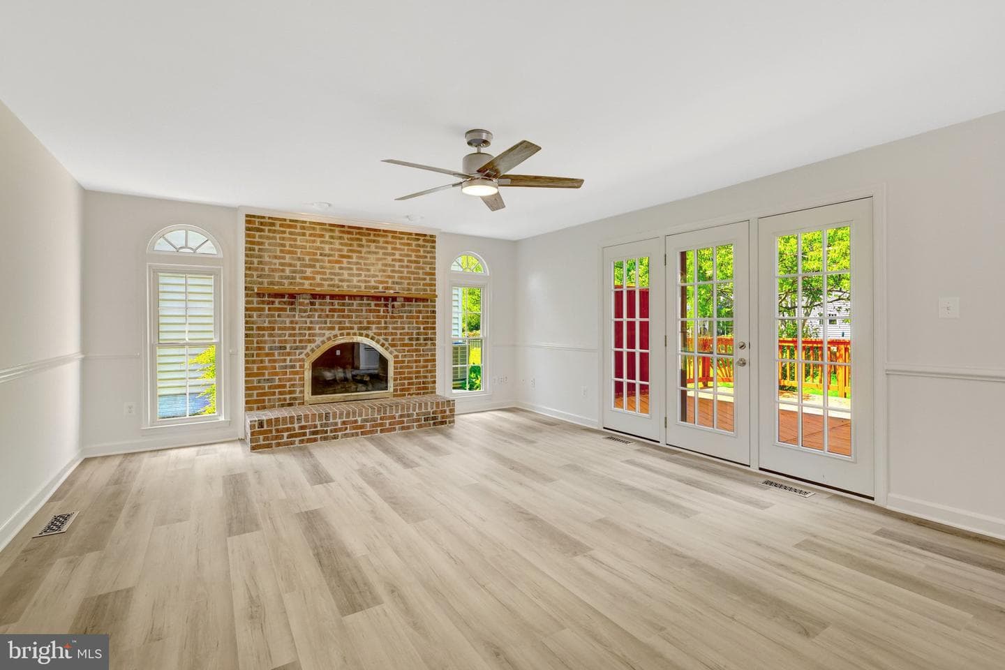 43501 Golden Meadow Circle photo 27