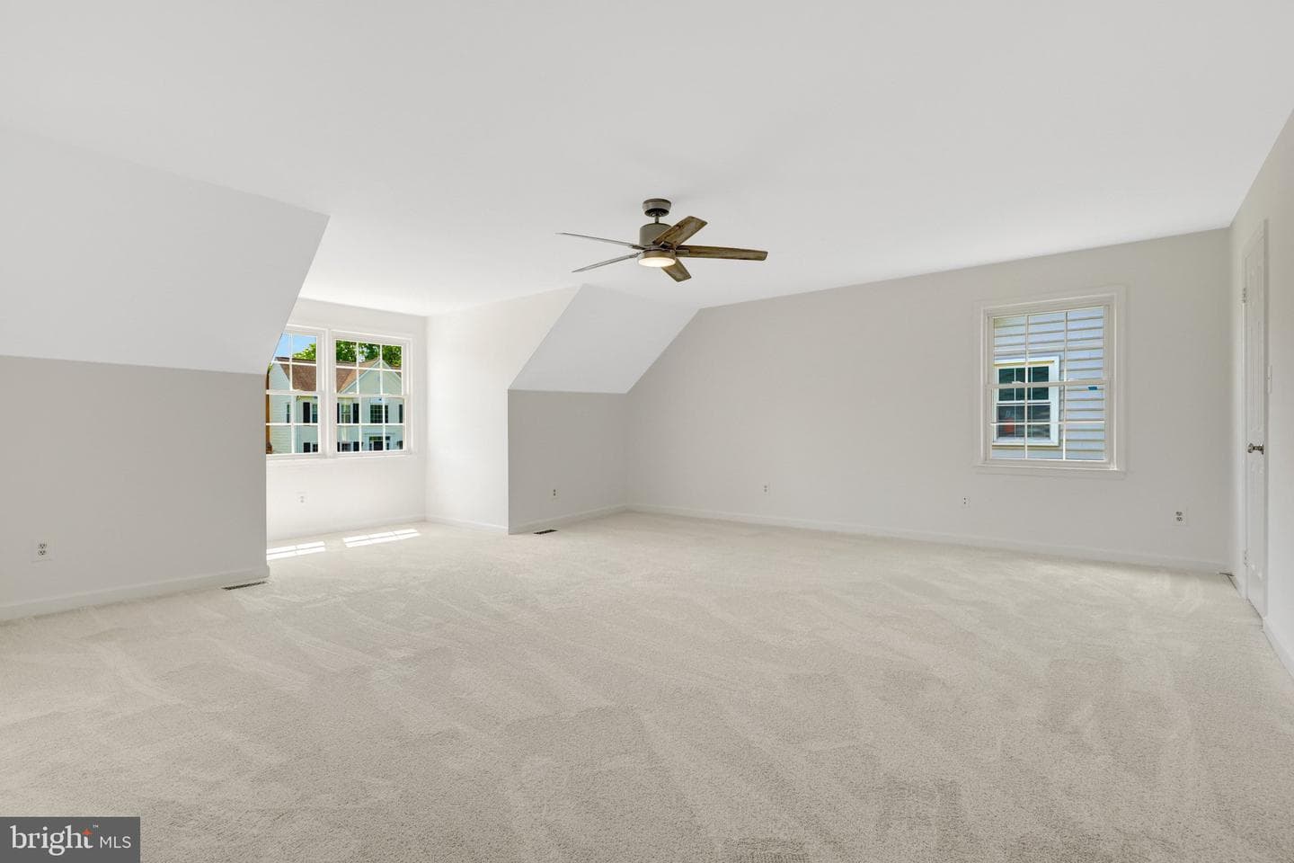 43501 Golden Meadow Circle photo 34