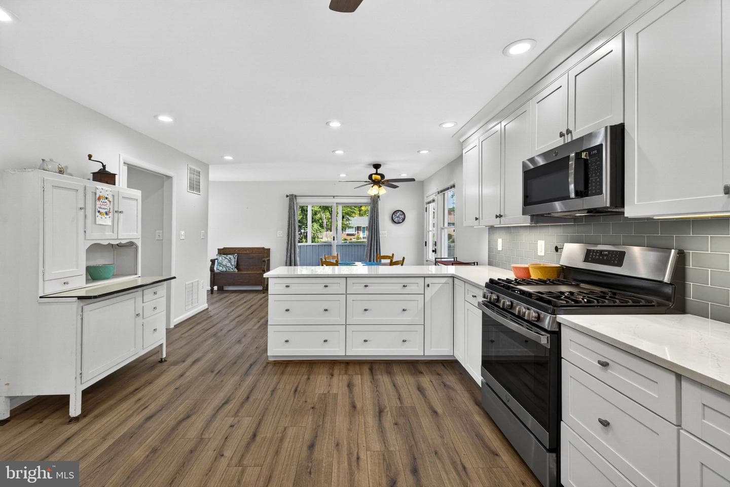 15 Hamilton Terrace Drive photo 16