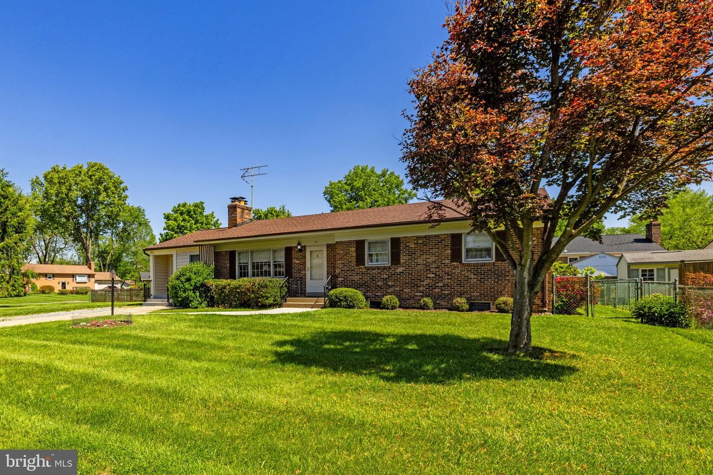 15 Hamilton Terrace Drive photo 3