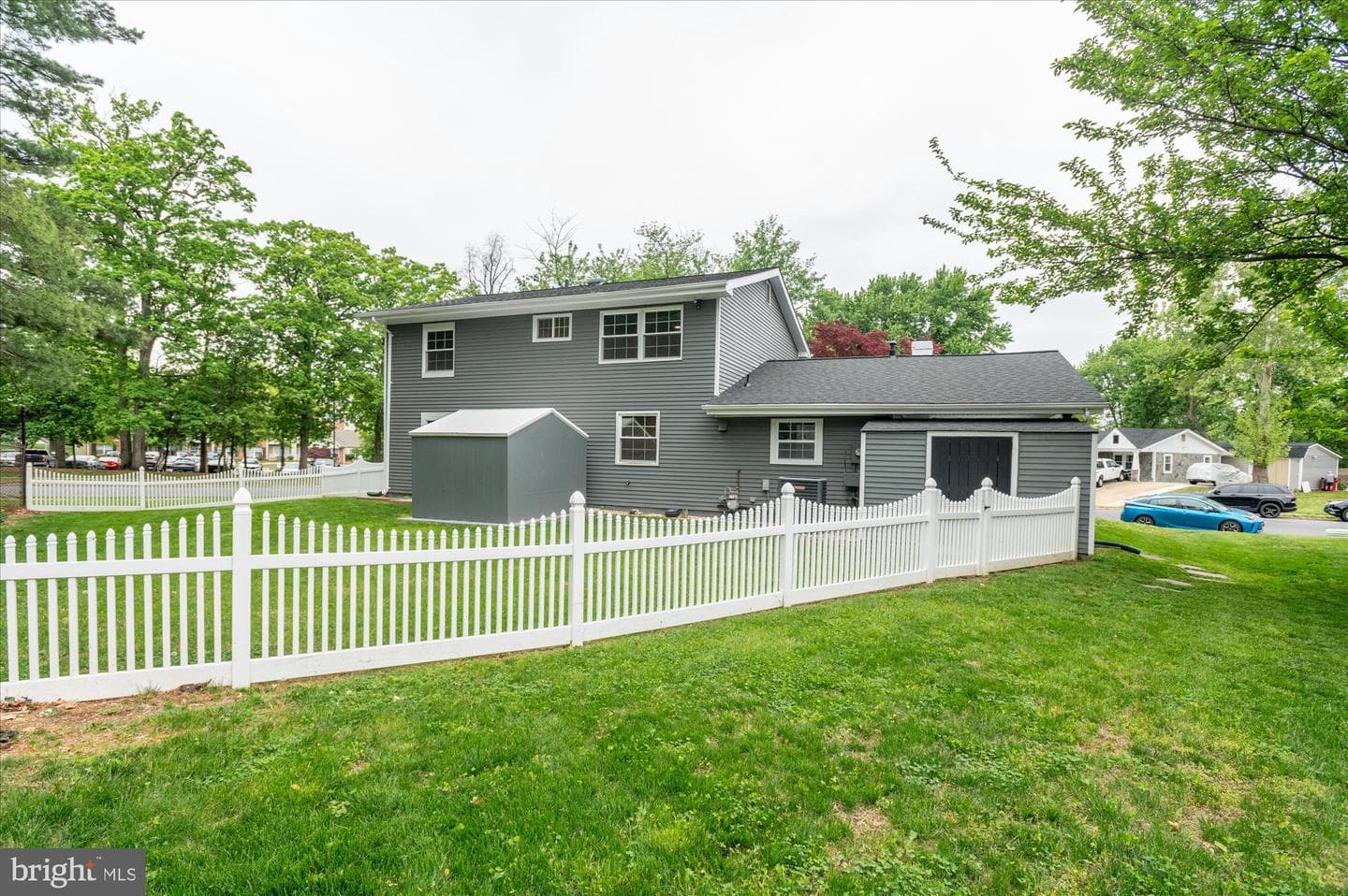 1000 E Holly Avenue photo 35