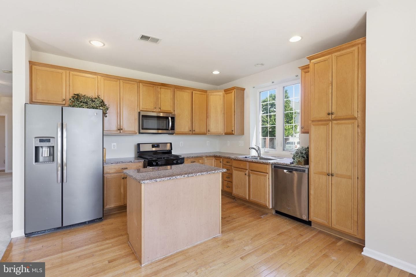 19617 Edgemont Square photo 22