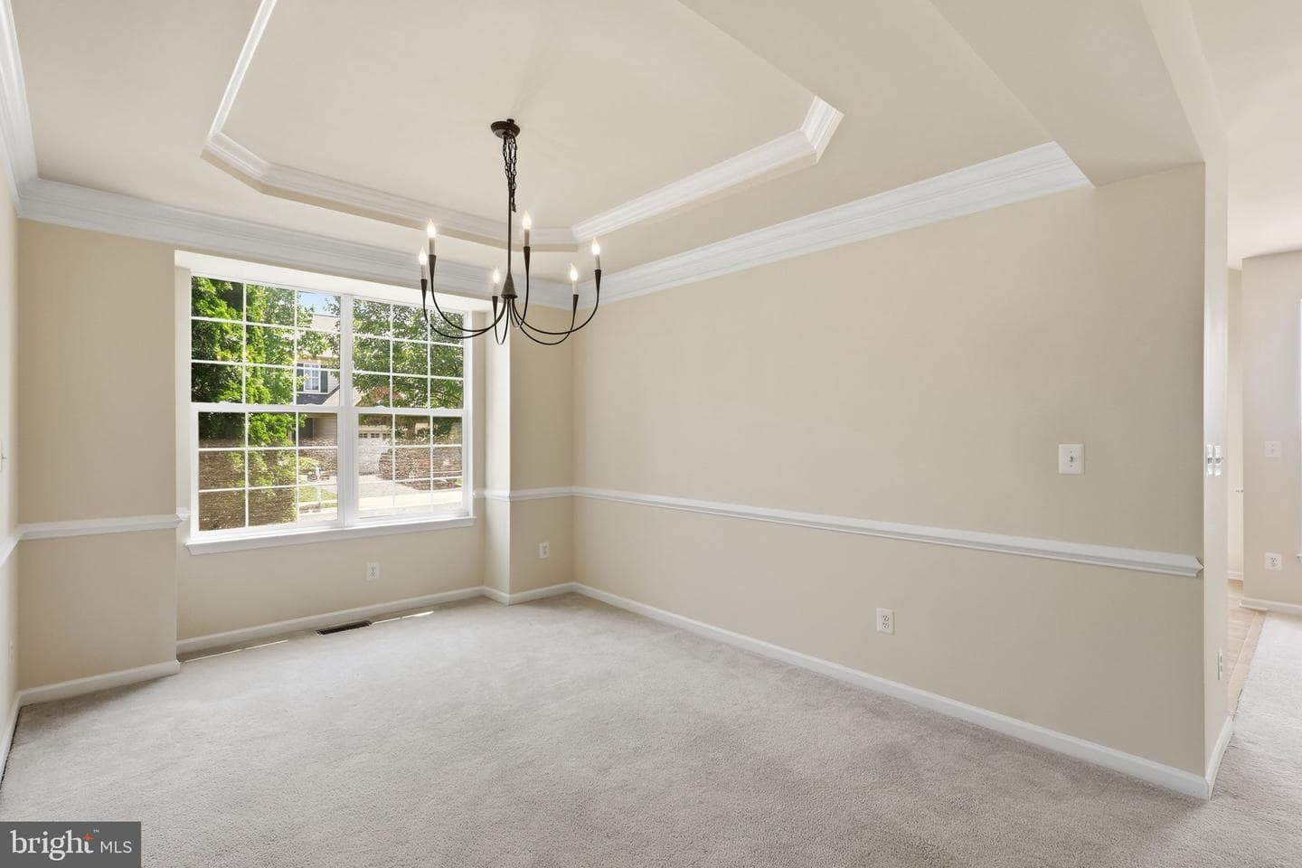19617 Edgemont Square photo 9