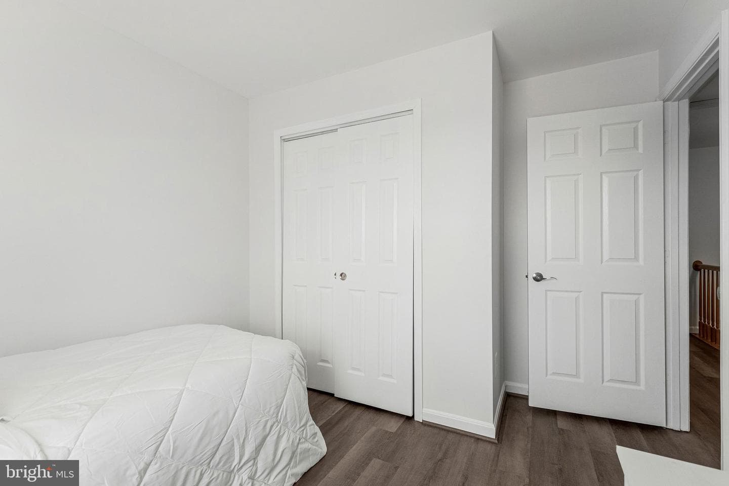 43123 Gatwick Square photo 22