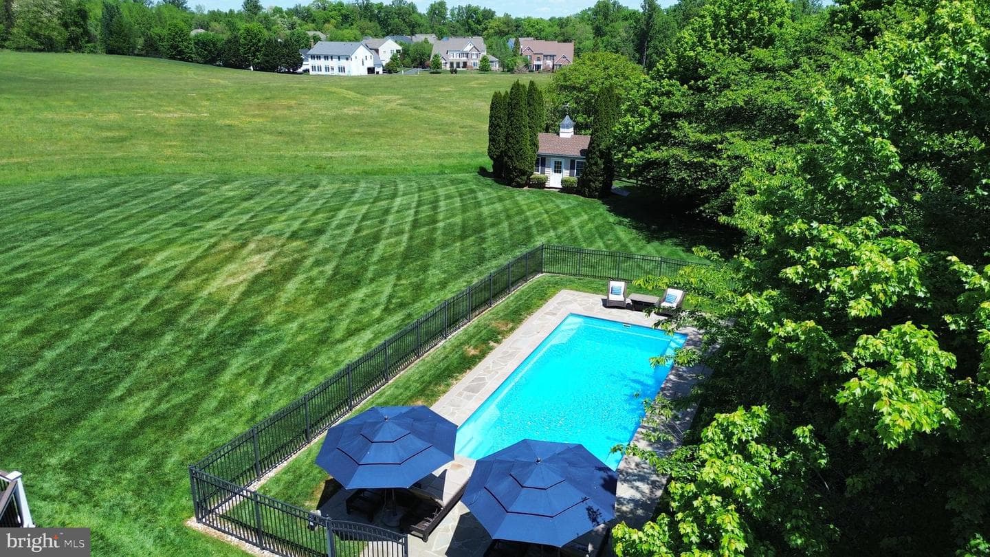 24266 Sunny Meadow Lane photo 2