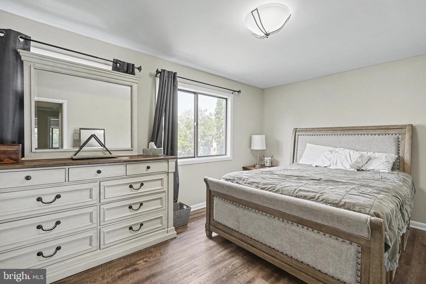 610 Giles Place photo 13