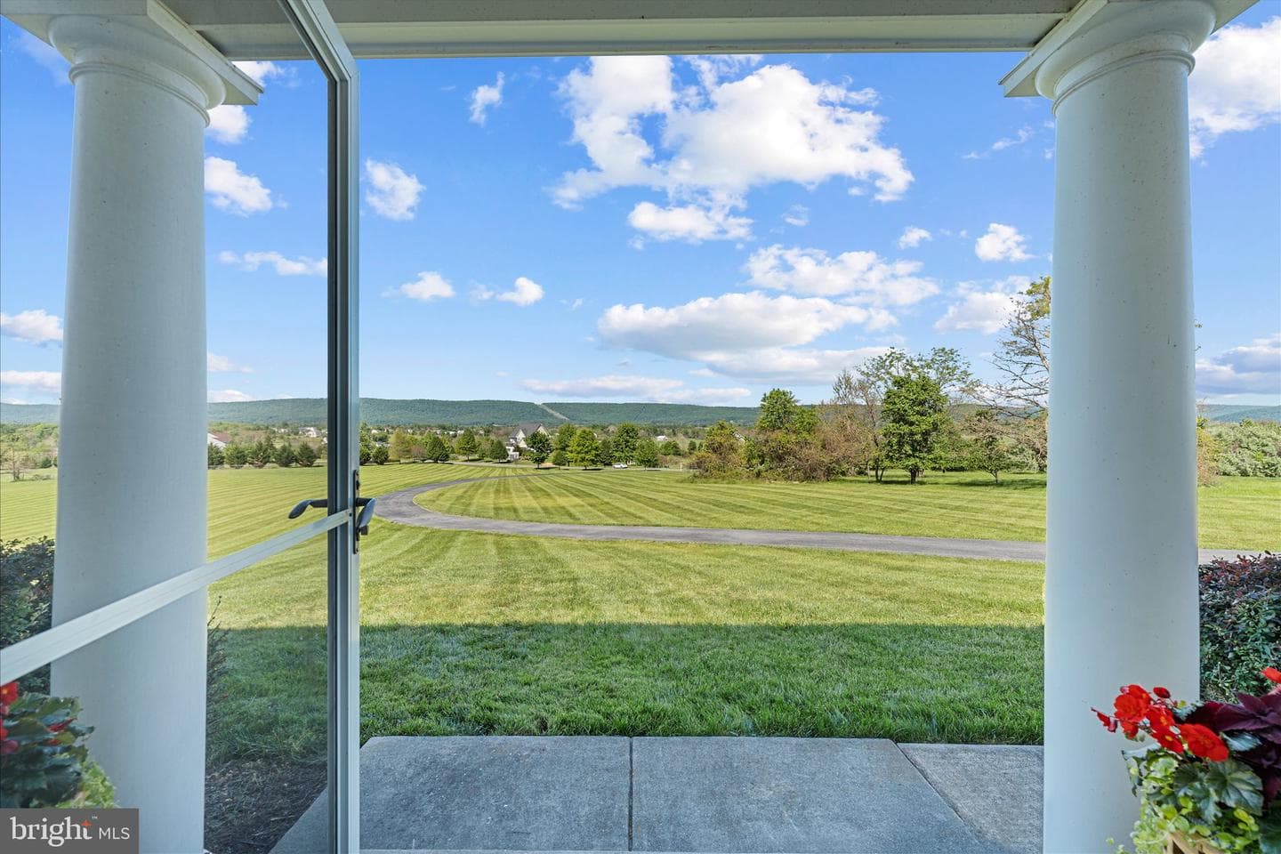 11908 Stonehouse View Court photo 5