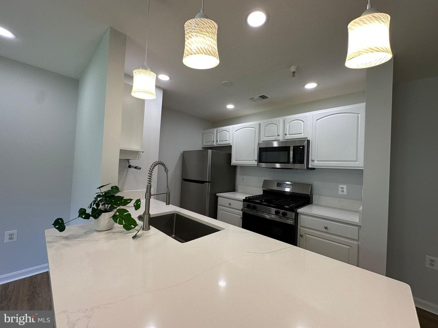 43577 Patching Pond Square photo 11