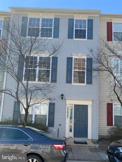 22907 Benson Terrace, Sterling